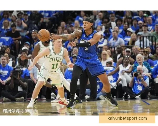 数据帝狂飙36分创队史纪录悍将三分命中率惊艳全场 数据帝狂飙36分创队史纪录悍将三分命中率惊艳全场